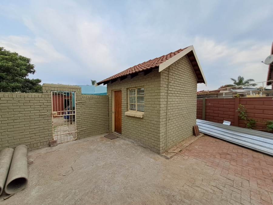 3 Bedroom Property for Sale in Rustenburg North North West